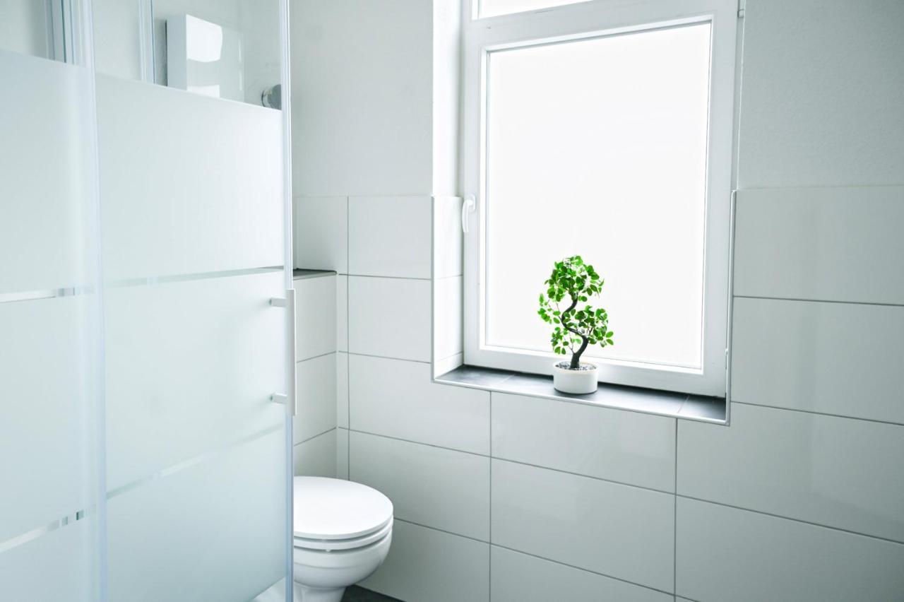 50Qm Apartment In Krefeld Zentral Gelegen Mit Hohen Decken - Beuys Apartments - Krefeld Zewnętrze zdjęcie